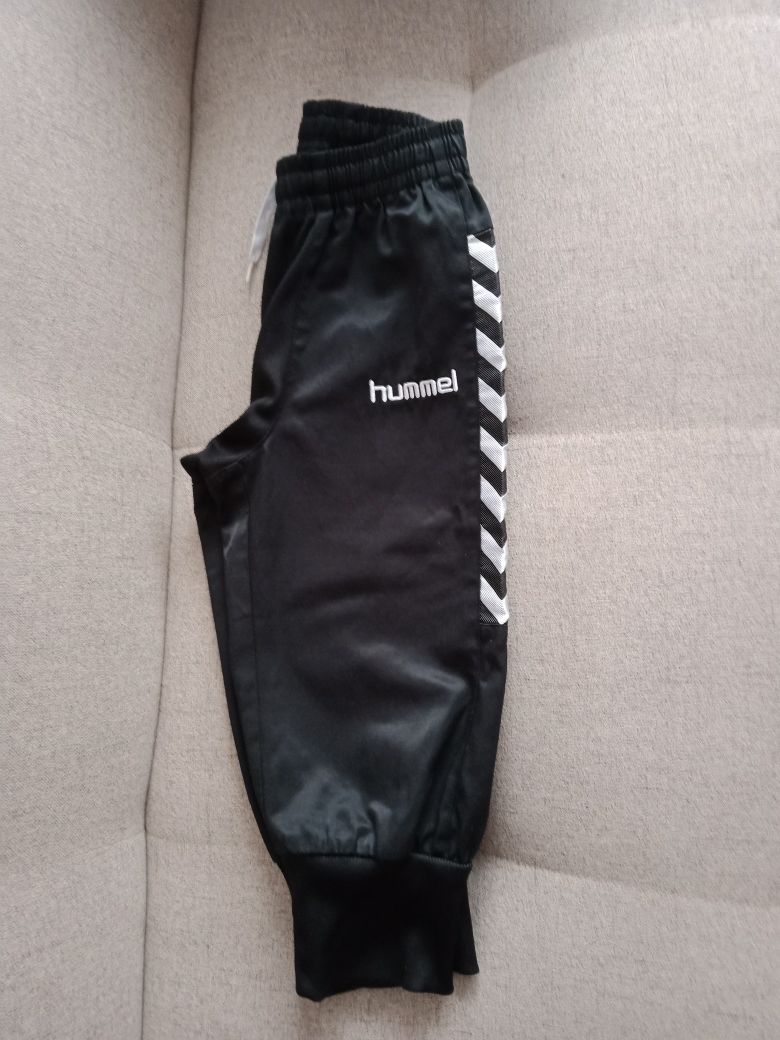 Hummel jak nowe dziecięce spodnie rozm 12/152 dresowe wym w opisie