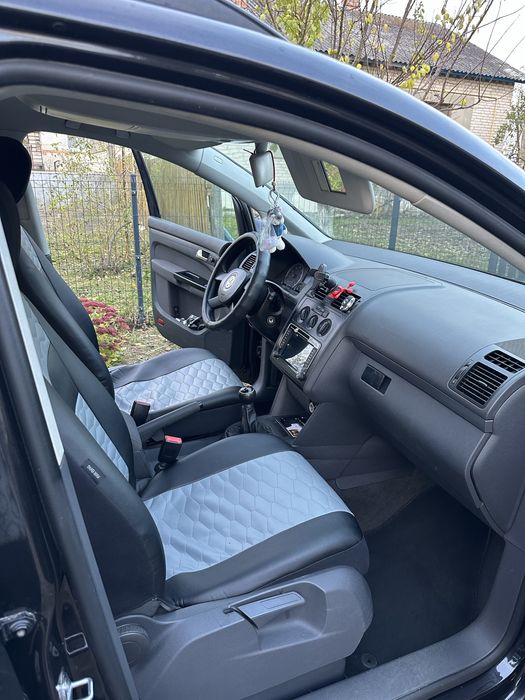 Продам авто Volkswagen Touran