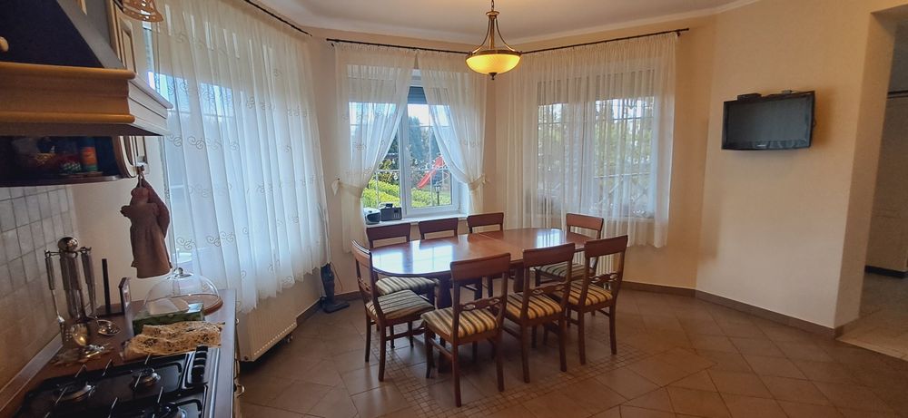 Комфортний 1 затишний будинок. 6 кімнат.