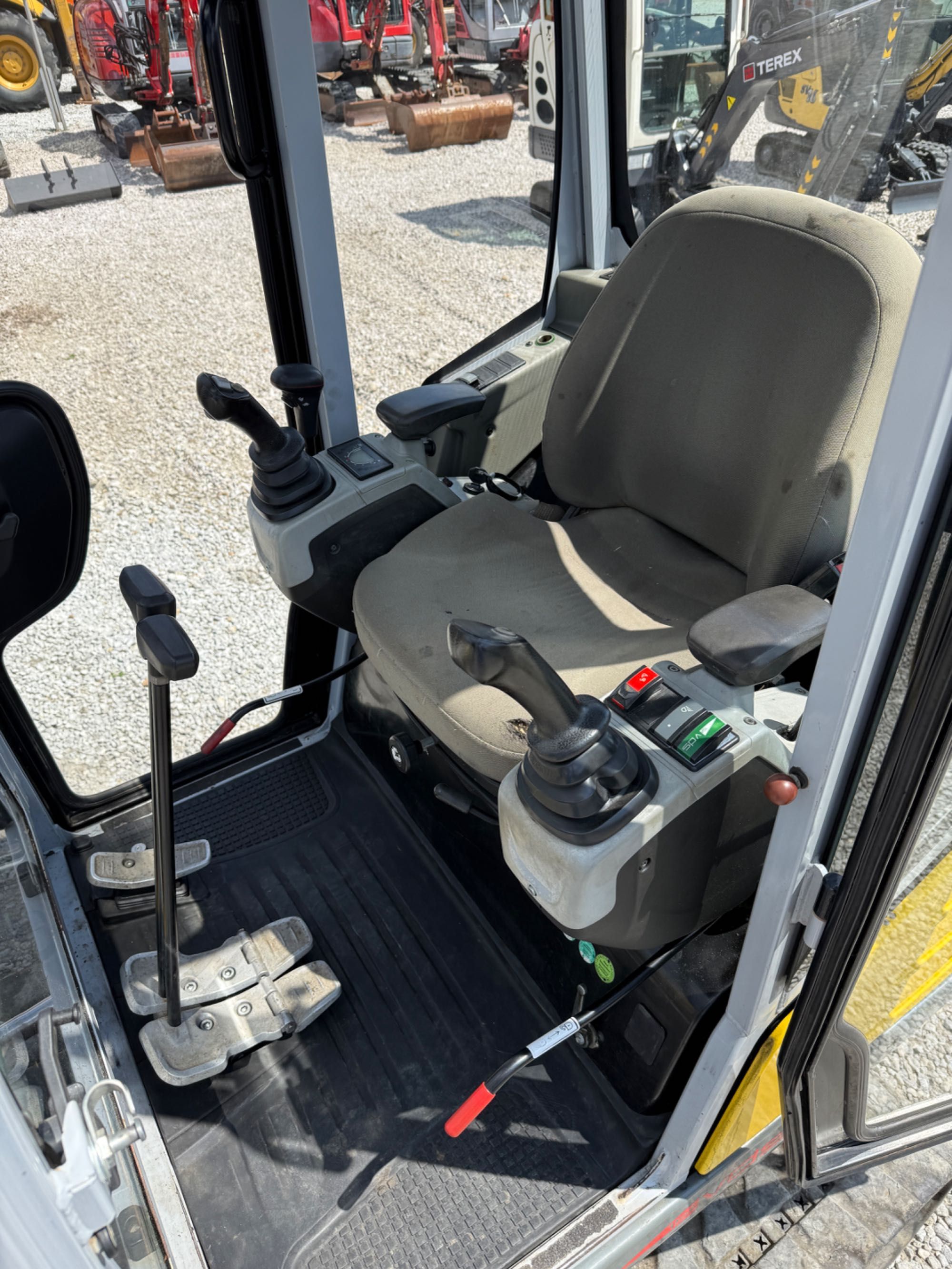 Mini koparka Neuson Et18 z 2019r. 3 łyżki 2 tony VDS , EASY LOCK ,1 WŁ