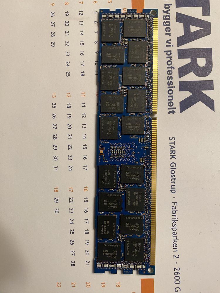 Pamięć RAM 16 szt 16GB 2Rx4 IBM(cena za sztuke)