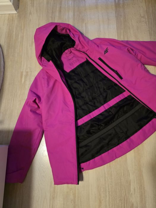 Sprzedam kurtkę narciarską 4F rozmiar S, pasuje na nastolatkę