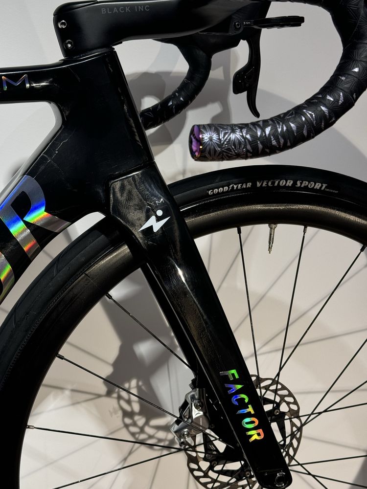 Factor Ostro VAM – SRAM Red eTap AXS 2x12 Quark Vision Metron Rozm.52