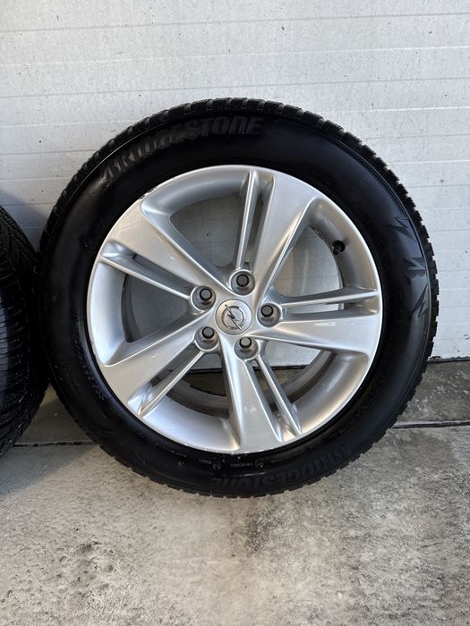 Alufelgi Opel insignia 17 cali 5x115 z oponami Bridgestone 225/55-17