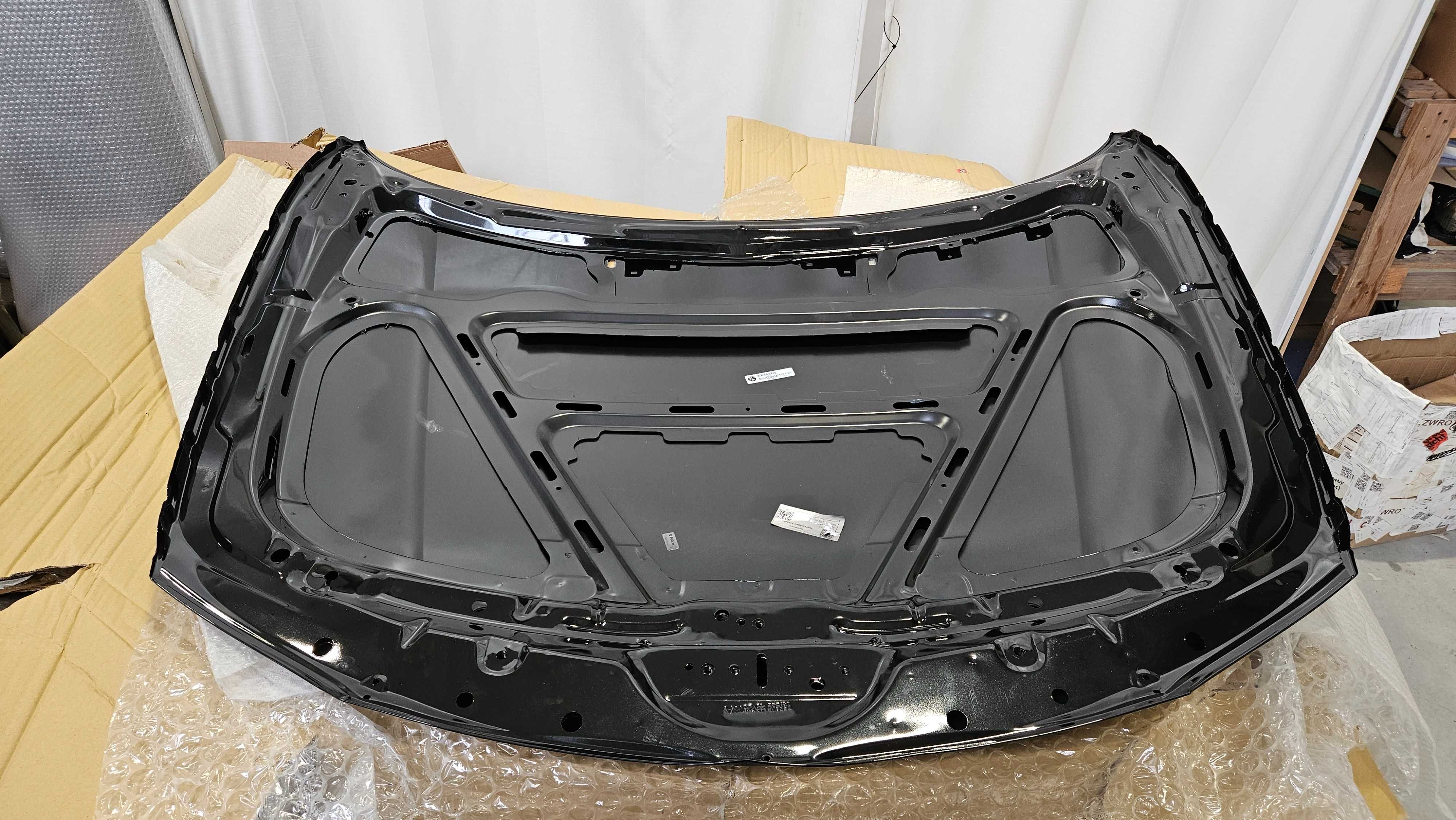 BMW E81 E82 E87 E88 04-13 Maska 475 Uszkodzona