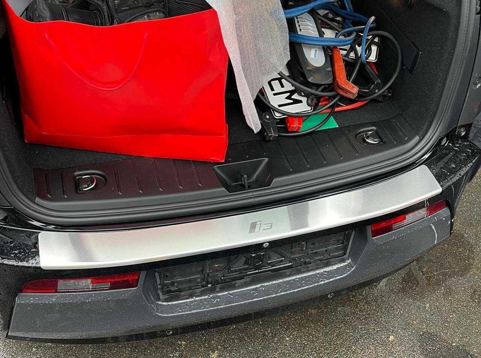 Накладка на задній бампер BMW i3 c 2013- Накладка із загином
