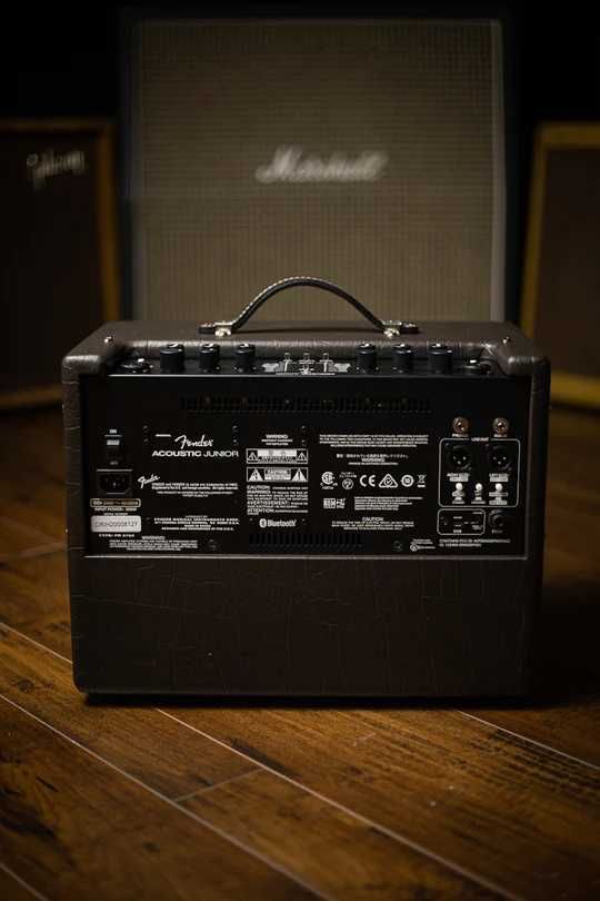 Fender Acoustic Junior + Fender MGT4 Footswitch