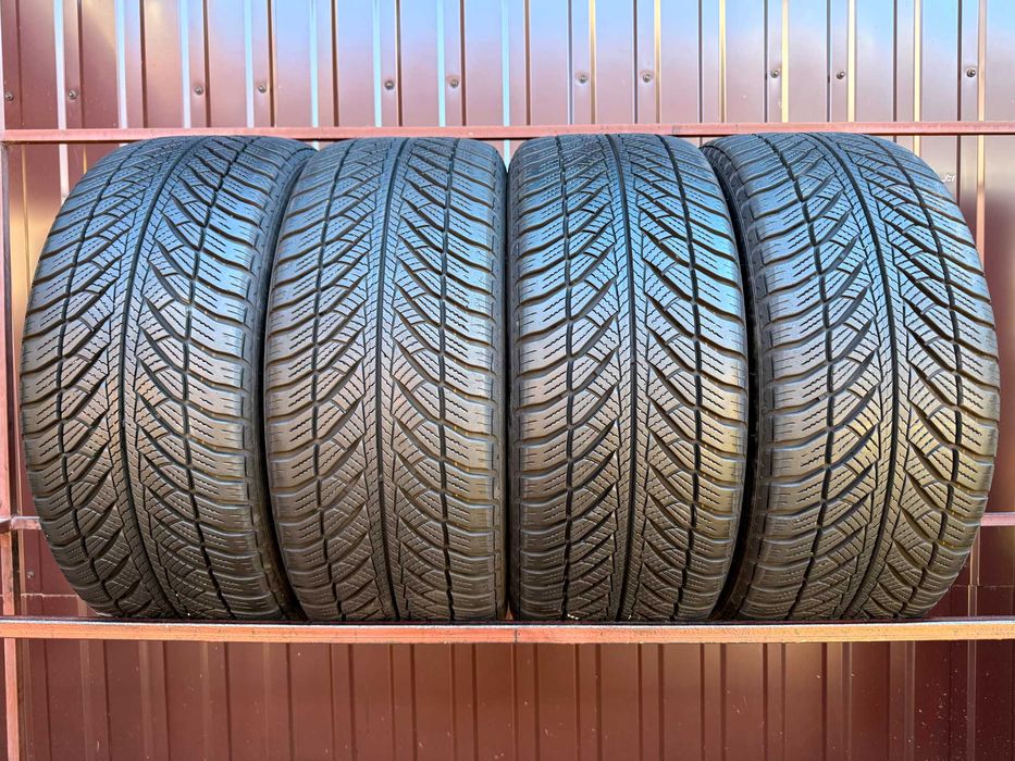245/45 R18 GoodYear UltraGrip 8 Performance. Шини зимові 4 шт.