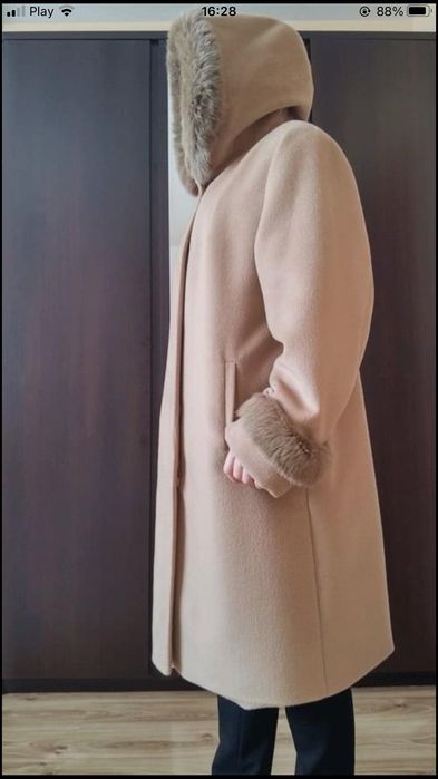 Płaszcz wełniany z obszyciem