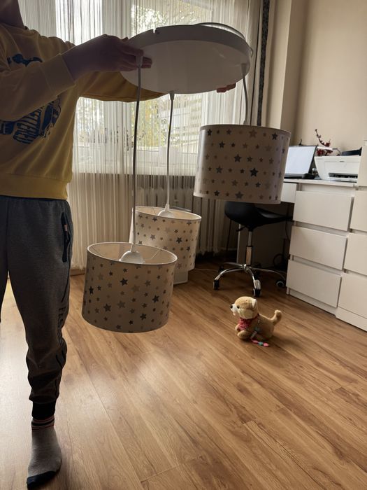Lampa sufitowa do pokoju dziecęcego