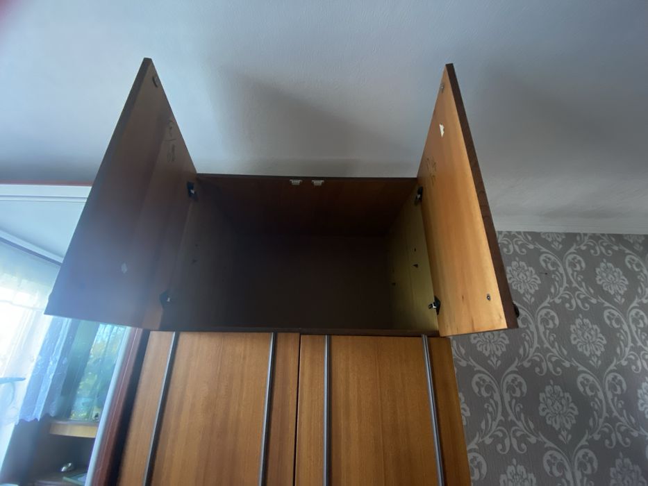 Продам шафу з верхньою тумбою