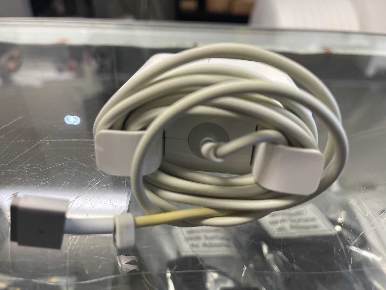 Оригинальний зарядний пристрій Apple magsafe 2 45W