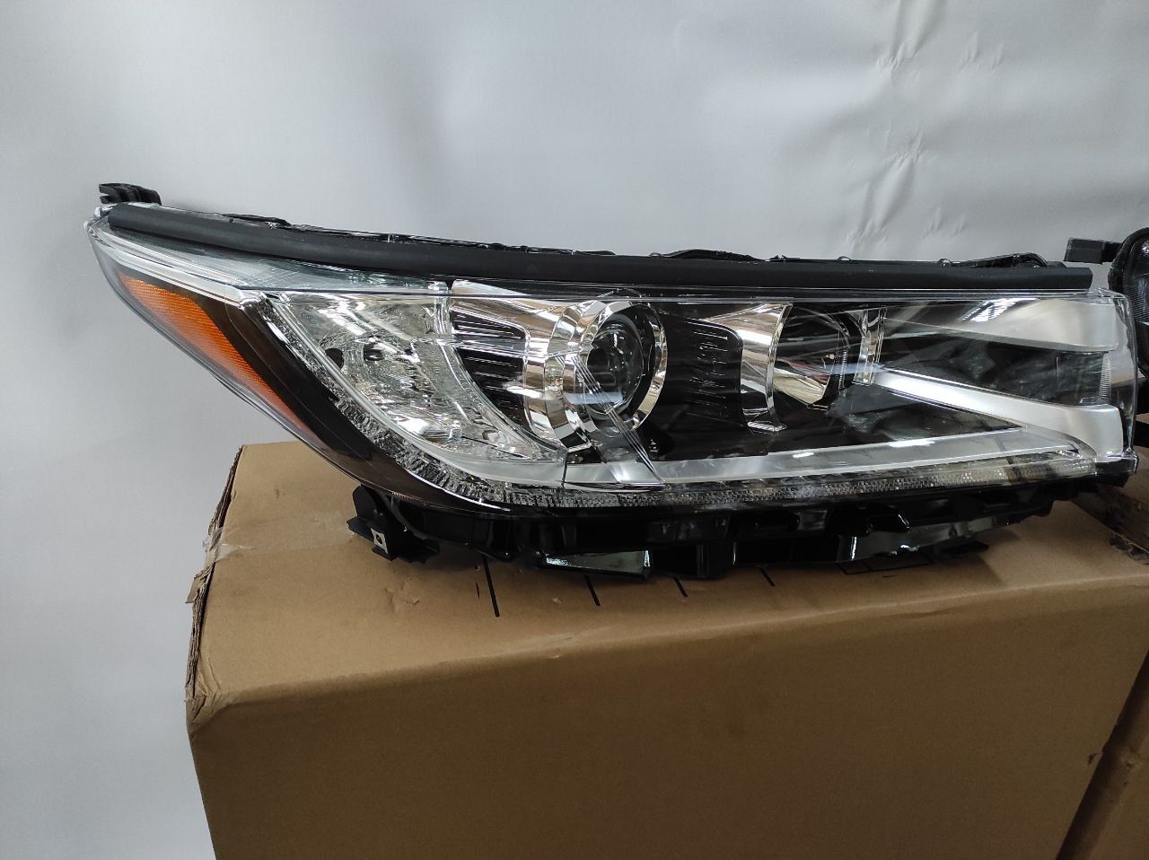 Фары Toyota Highlander 2016 2017 2018 2019