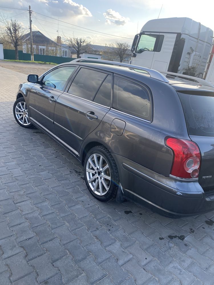 Продам Toyota Avensis