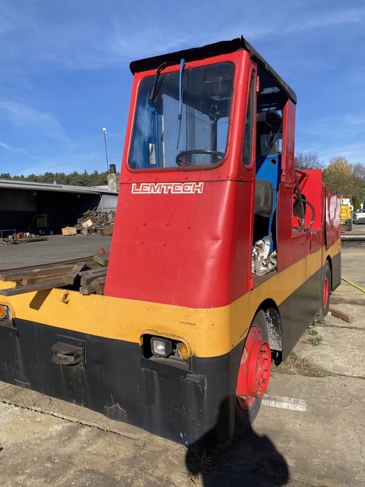 Wózek widłowy bocznego zaladunku  5 ton