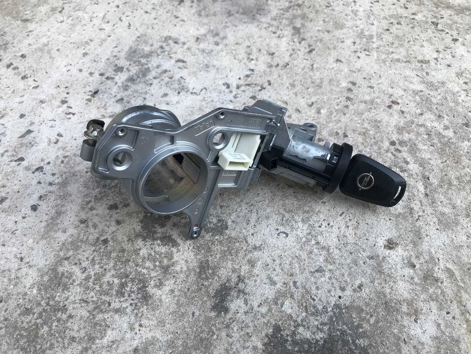 Замок запалювання Opel Astra H/Zafira B