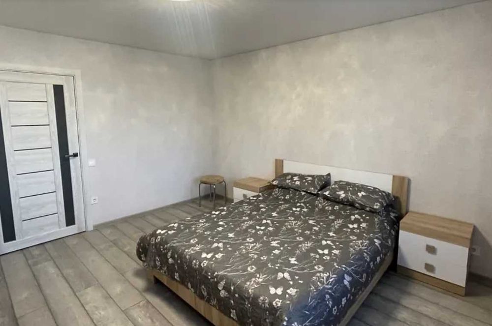 Сдам 3-х ком квартиру посуточно в Одессе по улице Жолио Кюри 64