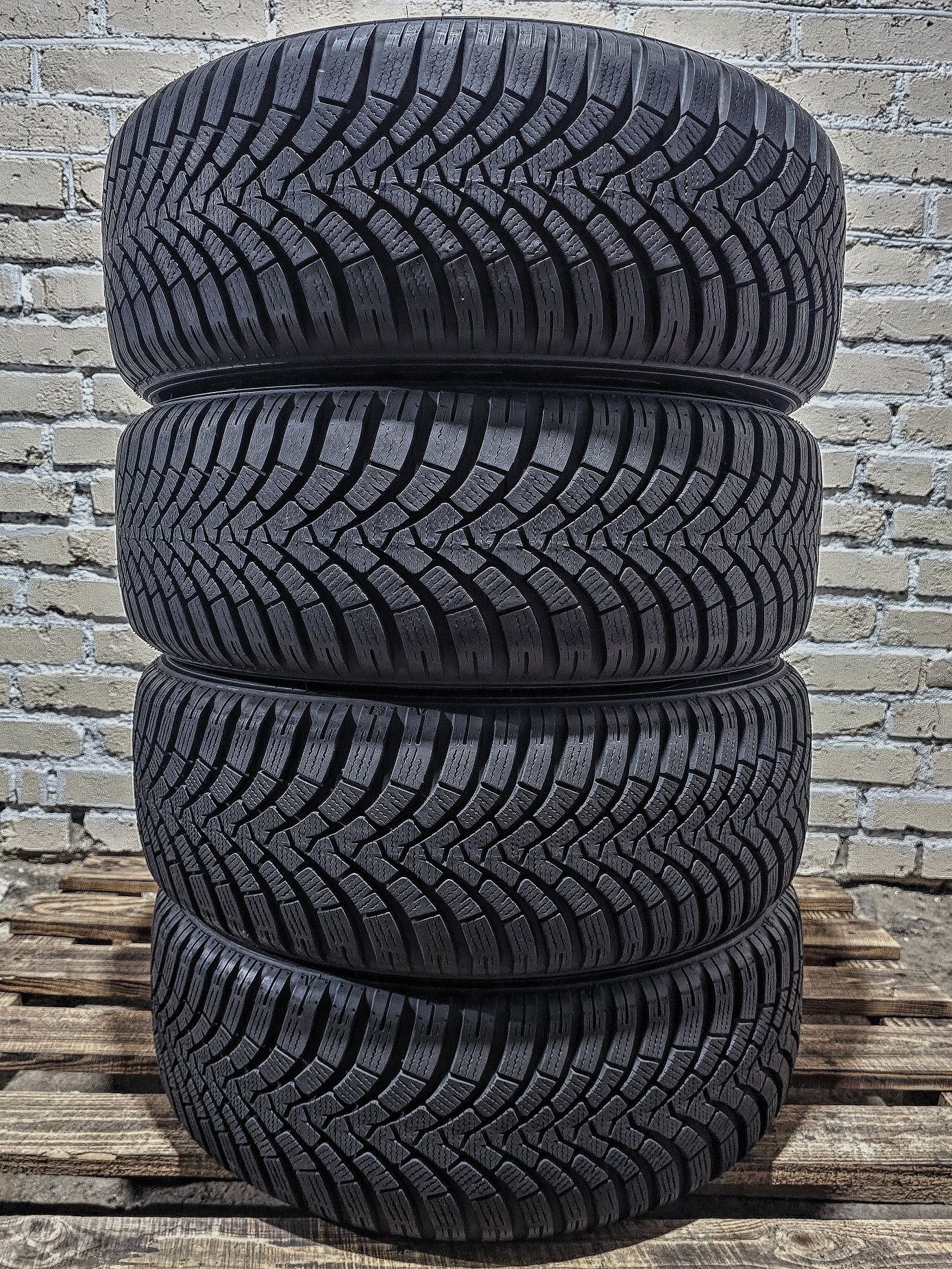 Зимові 205/55r17 Falken | 9mm | 2024 | Стан нових | Turkey | Преміум