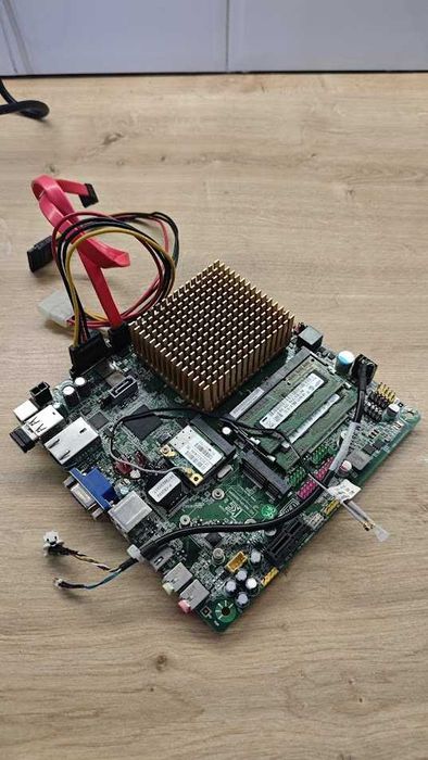 Intel BOXDN2800MT + Atom N2800 + 2GB + WiFi ITX