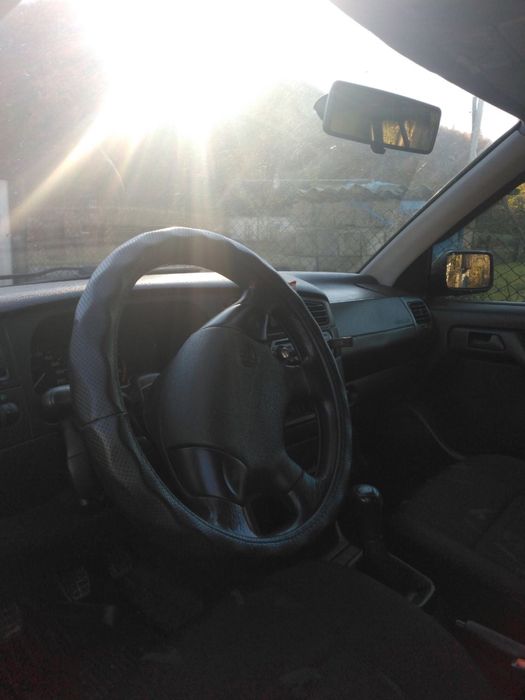 Гольф3  1.6 інжектор 97 рік