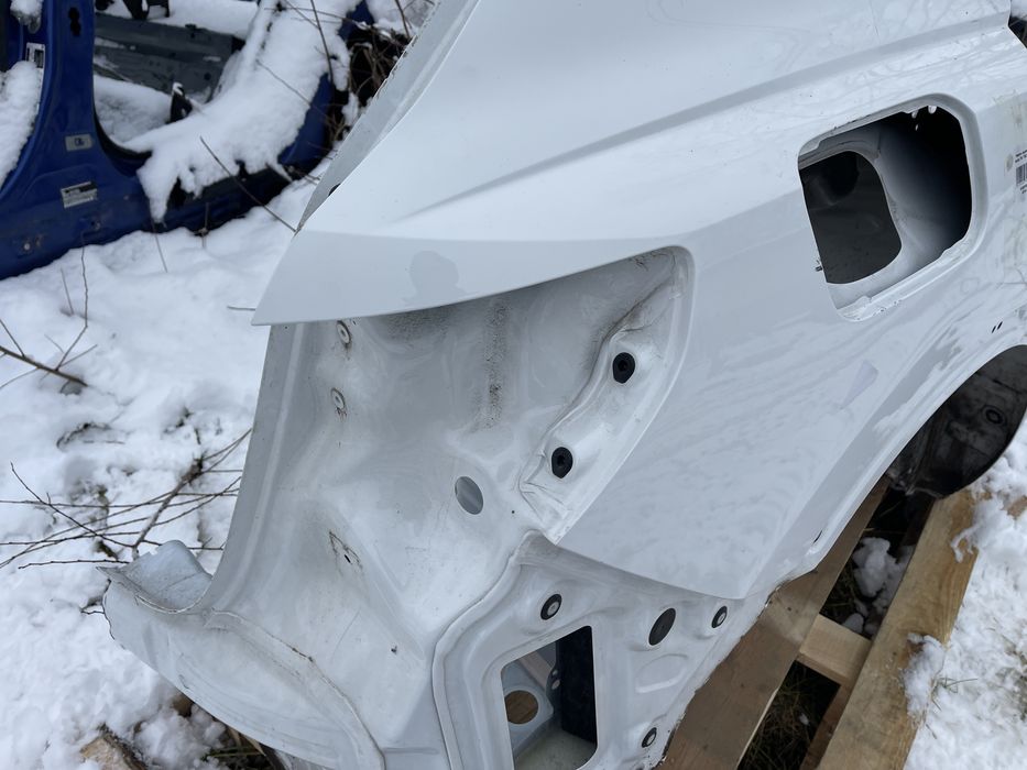 Чверть задня права колір чверть T9 / Y9C AUDI Q3 83A 2019-