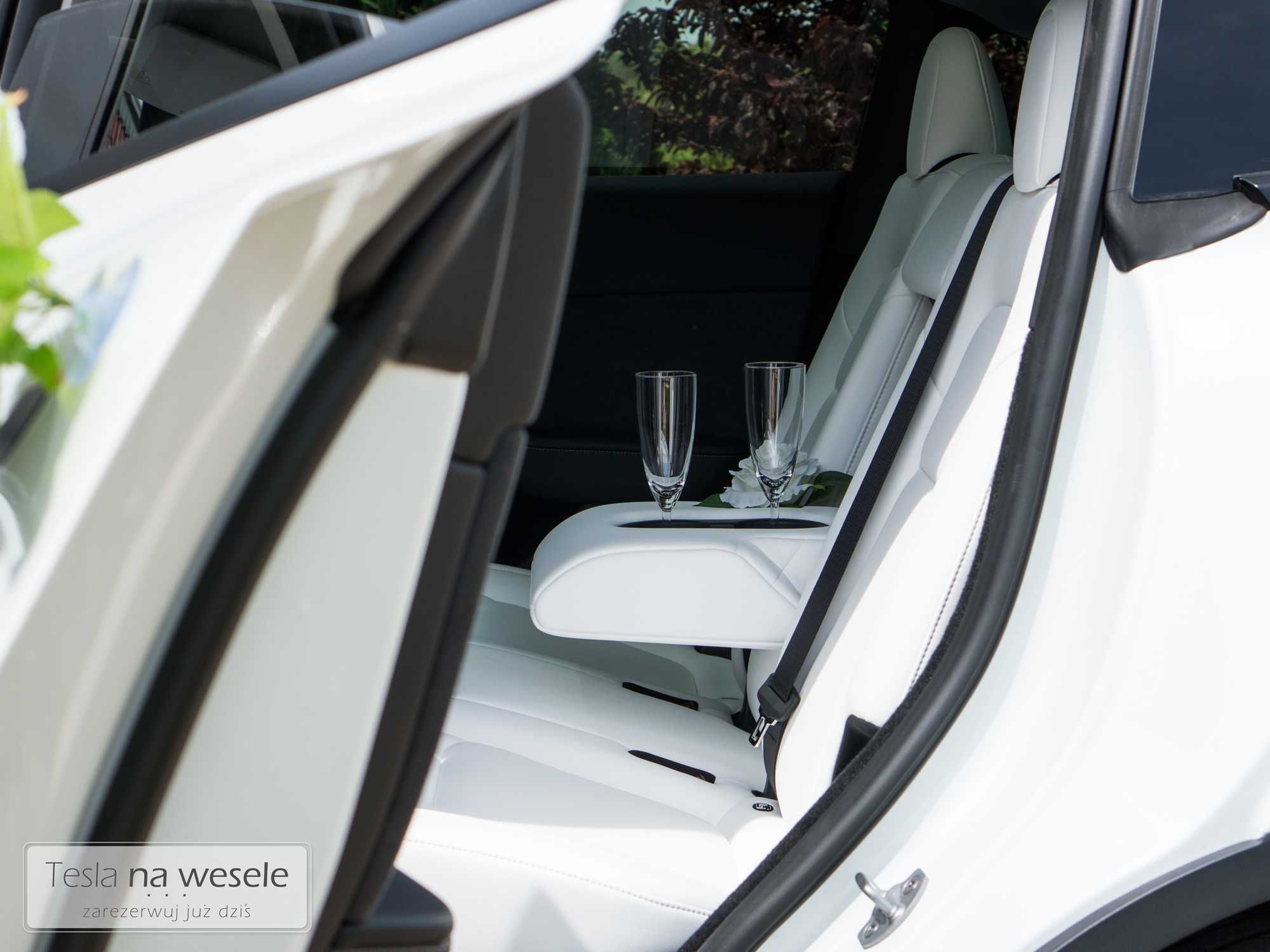 Ostatnie terminy auto na wesele samochód do ślubu biała Tesla Y 500km