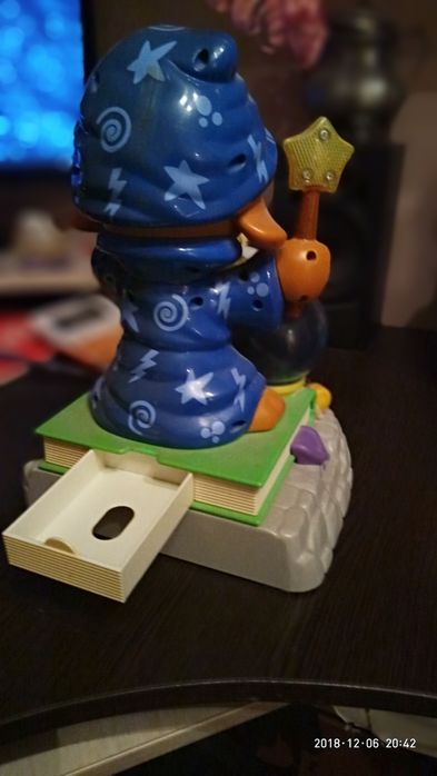 Чаріввник Fisher price