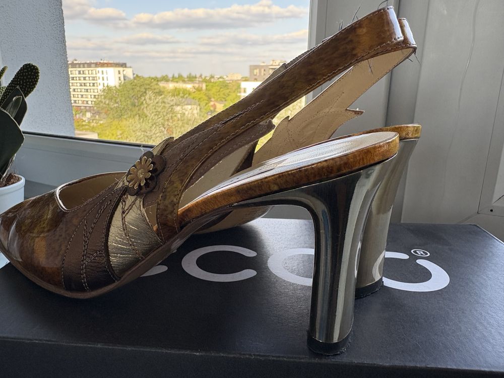 Eleganckie buty wloskie r. 38 skóra lakierowana
