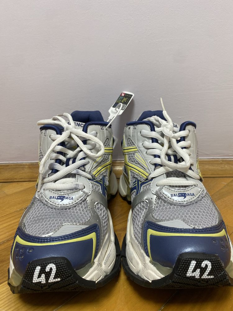 Balenciaga runner