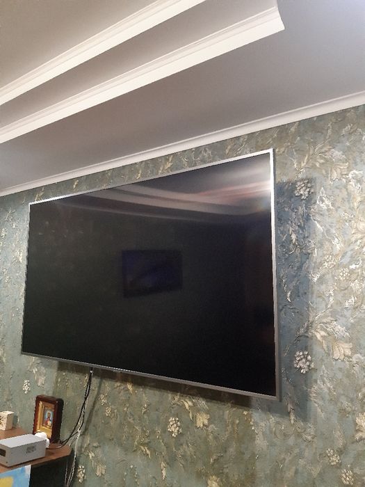 Продам SMART TV 65