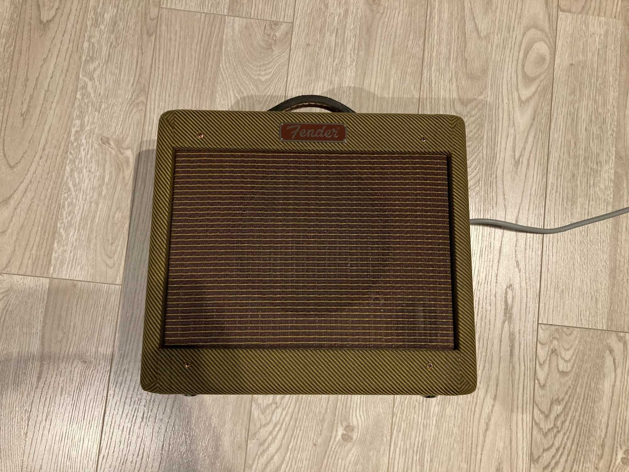 Wzmacniacz gitarowy FENDER Bronco 15W USA