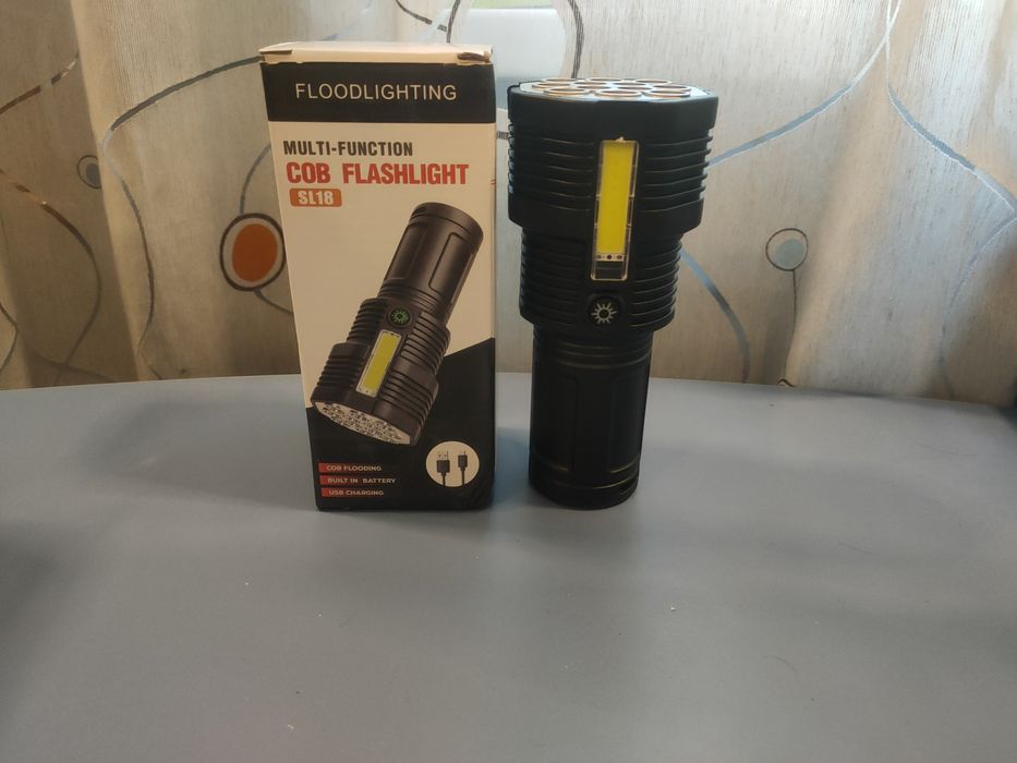 Фонарик павербанк с солнечной батареей