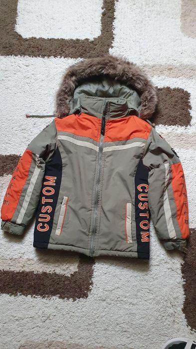 Kurtka dziecięca rozmiar 122, czapka i szalik