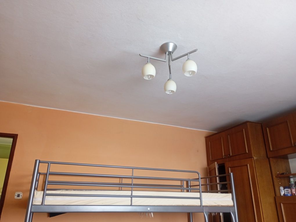 Łóżko dwupiętrowe