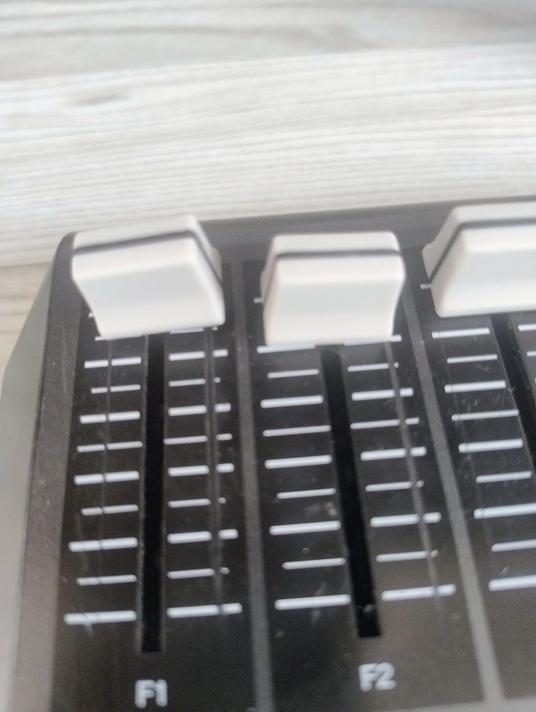 AKAI MPD 26 Midi