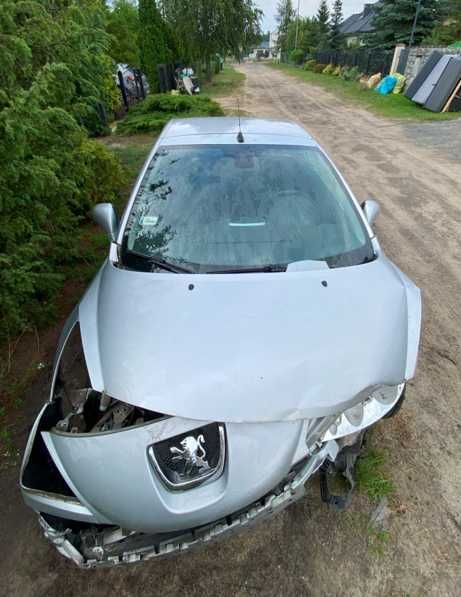 Peugeot 207cc 2007r. po kolizji