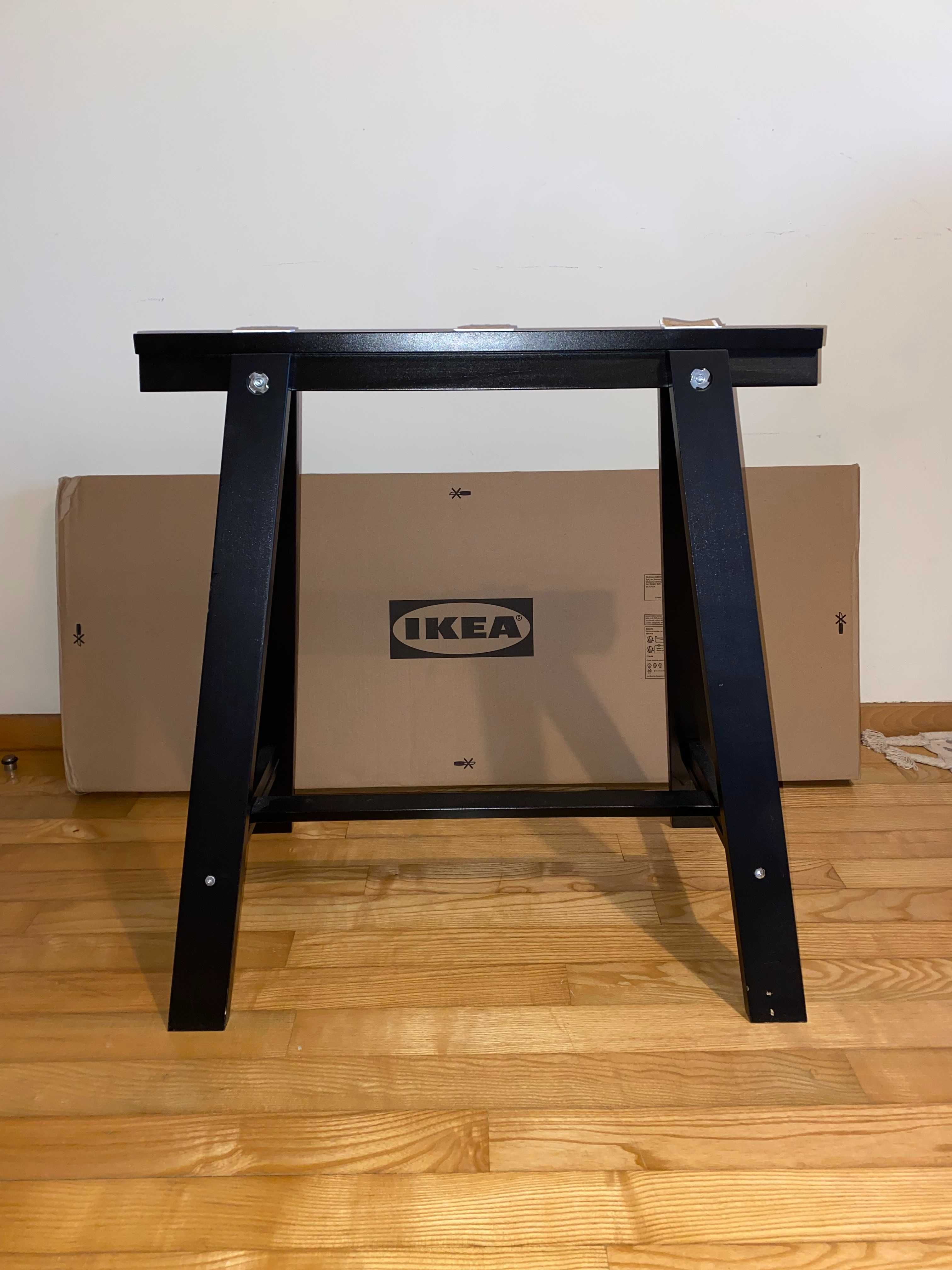 Cavaletes Preto Ikea (Bom estado)