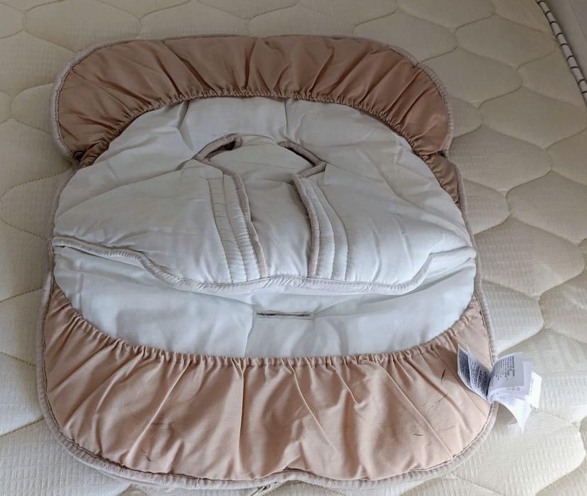 Capa/Forra de inverno para ovo/carrinho de bebé da Mayoral