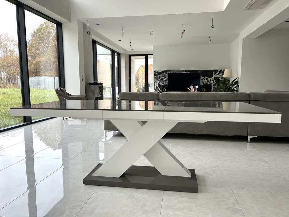 Stół do jadalni rozkładany Agata Meble lakierowany połysk