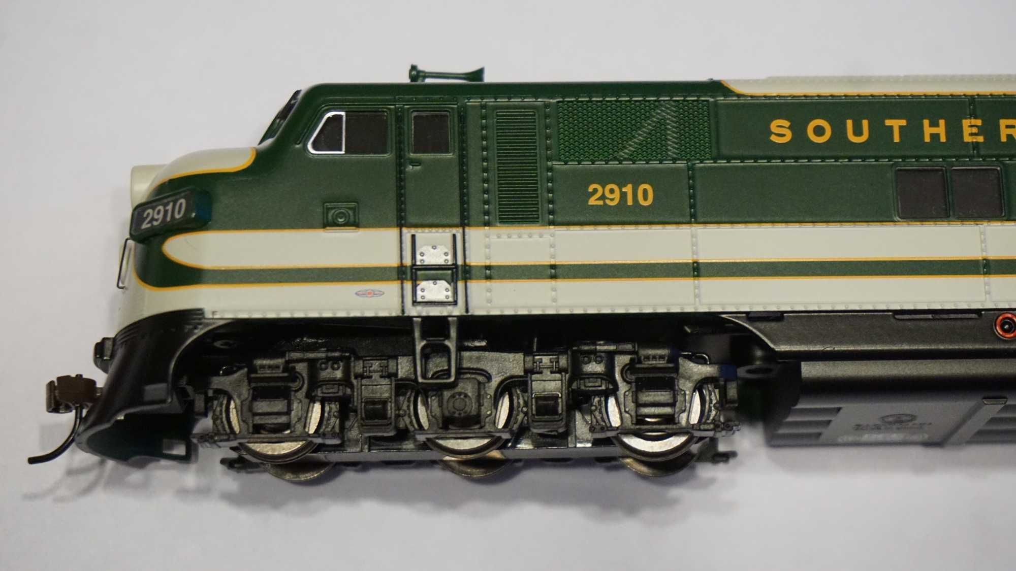 Lokomotywa Diesel E-7A SOUTHERN DCC & SOUND Bachmann HO 1:87