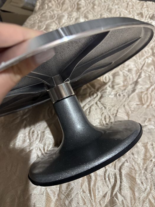 поворотний столик для вирівнювання тортиків