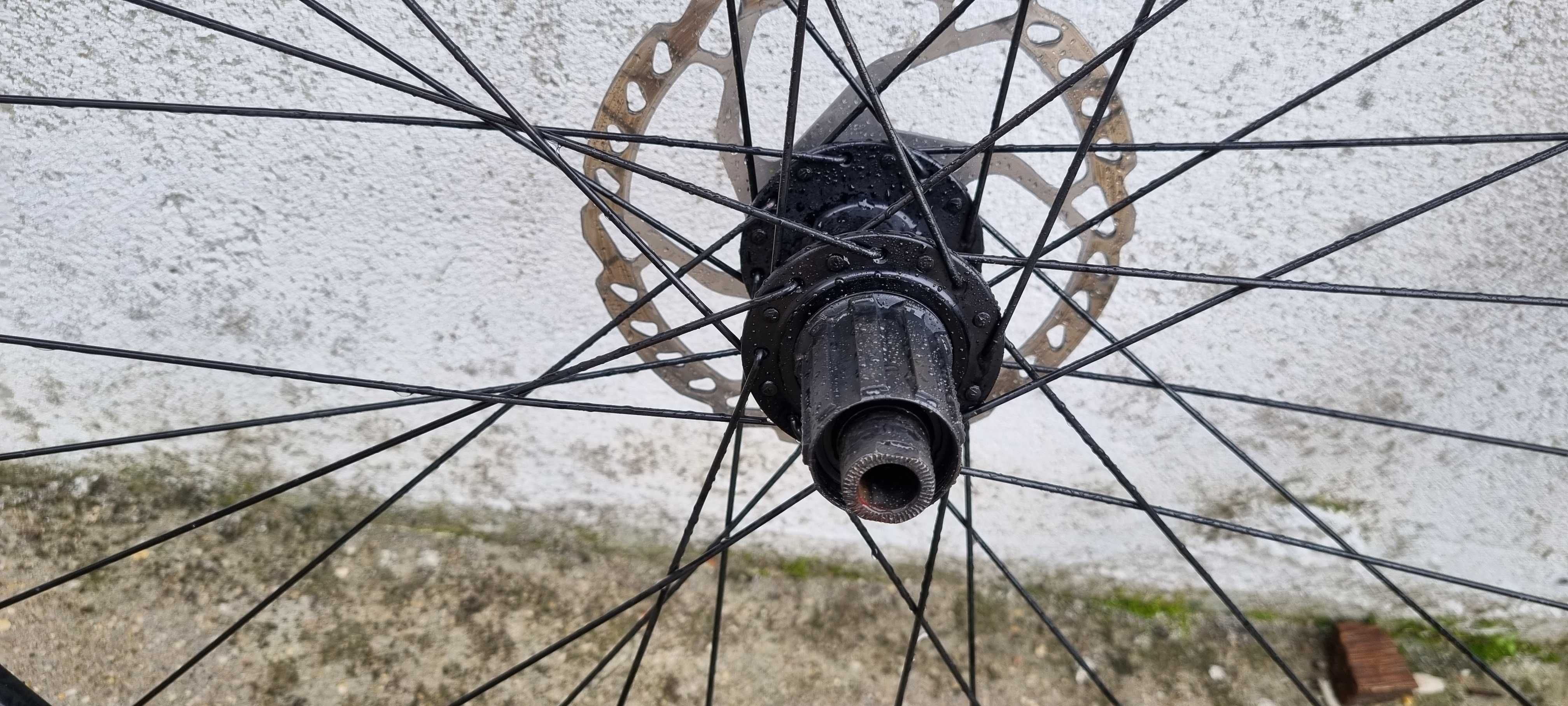 Rodas estrada/gravel com pneus