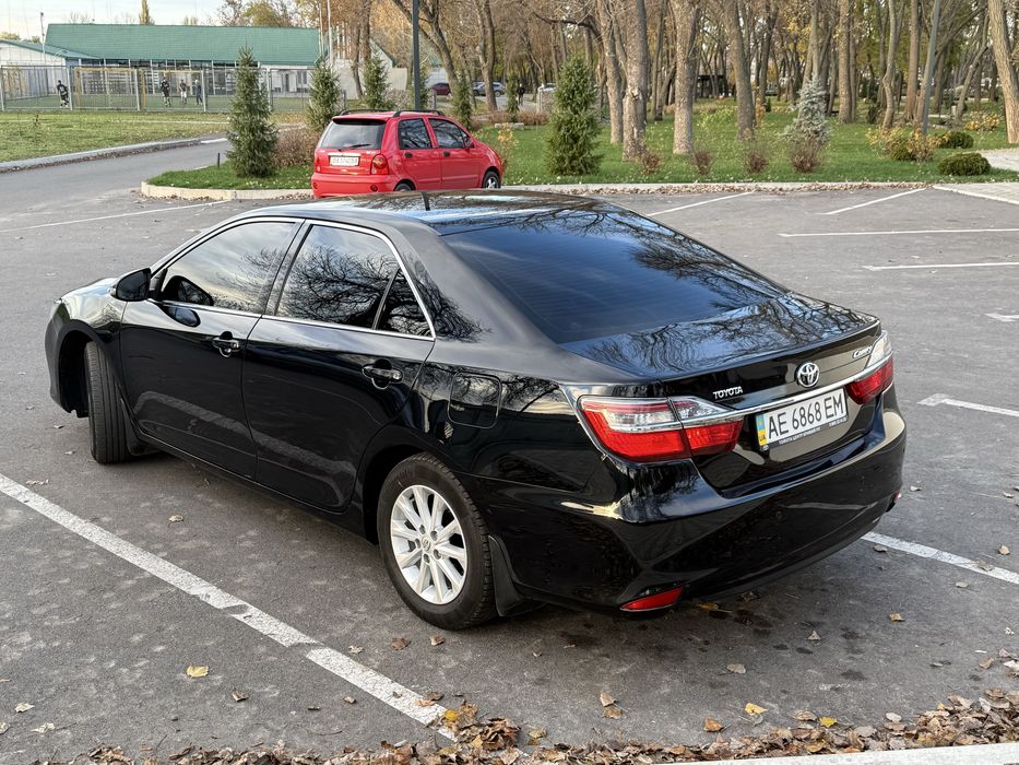Toyota Camry XV55 офіційна (не фарбована)