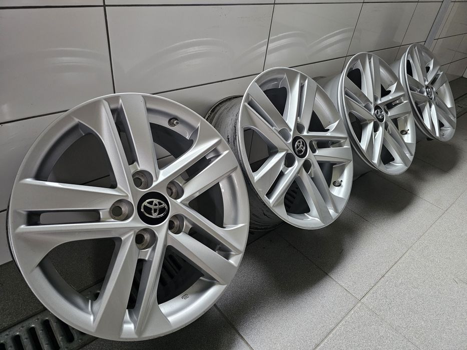 Alufelgi 16 5x114,3+czujniki Toyota Auris Corolla Verso Avensis Rav4