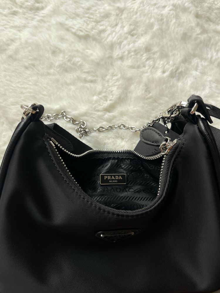 Torebka torba Prada Re-Edition 2005 Re-Nylon