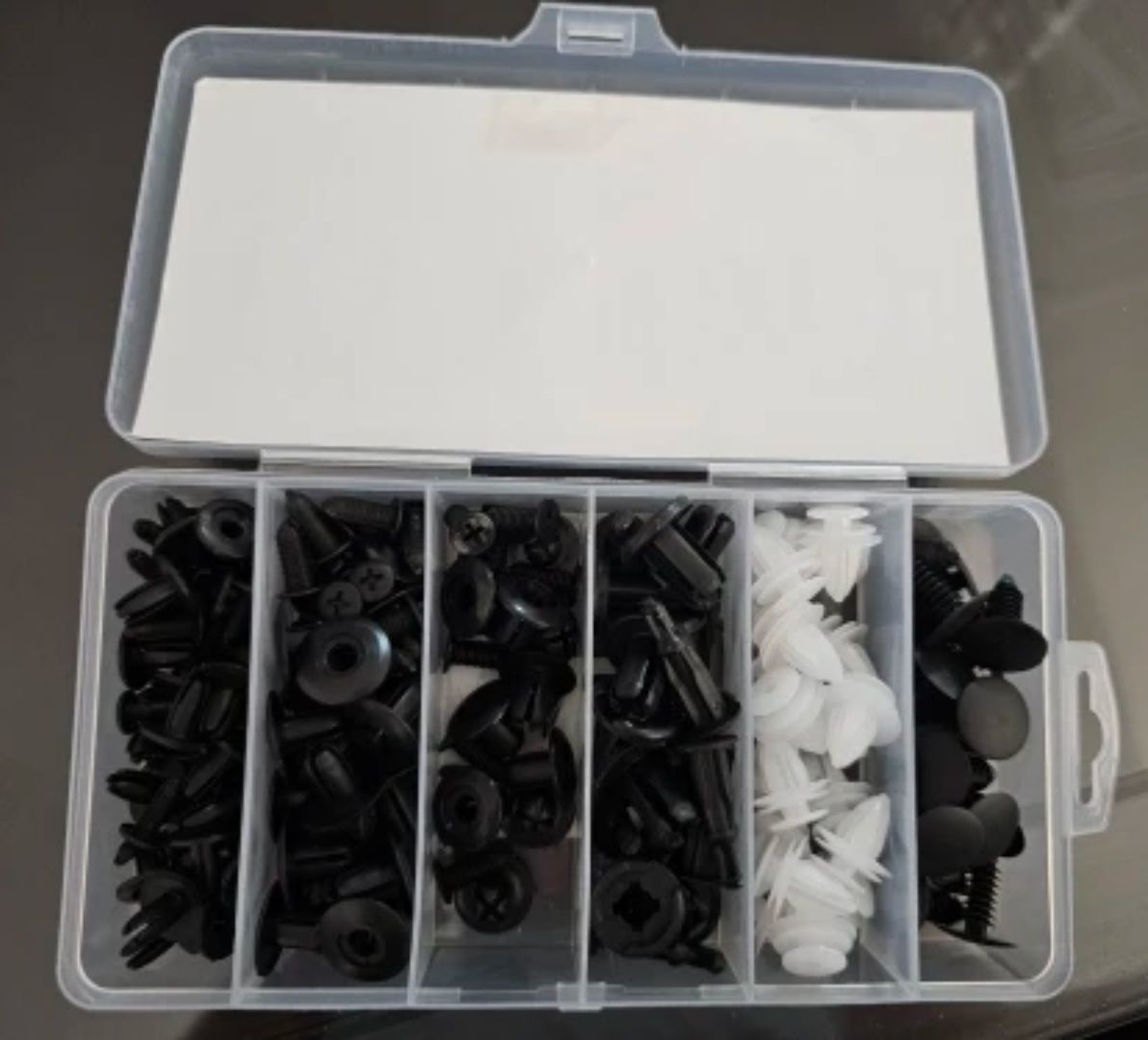 Kit de 100 Rebites Nylon , Molas de Friso, Clipes de Fixação Automóvel