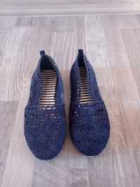 Koronkowe wsuwane espadryle 35