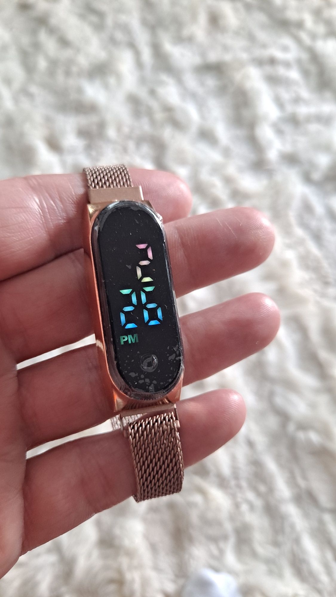 Nowy z metką damski zegarek z kolorowym ekranem Led dotykowym , magnet