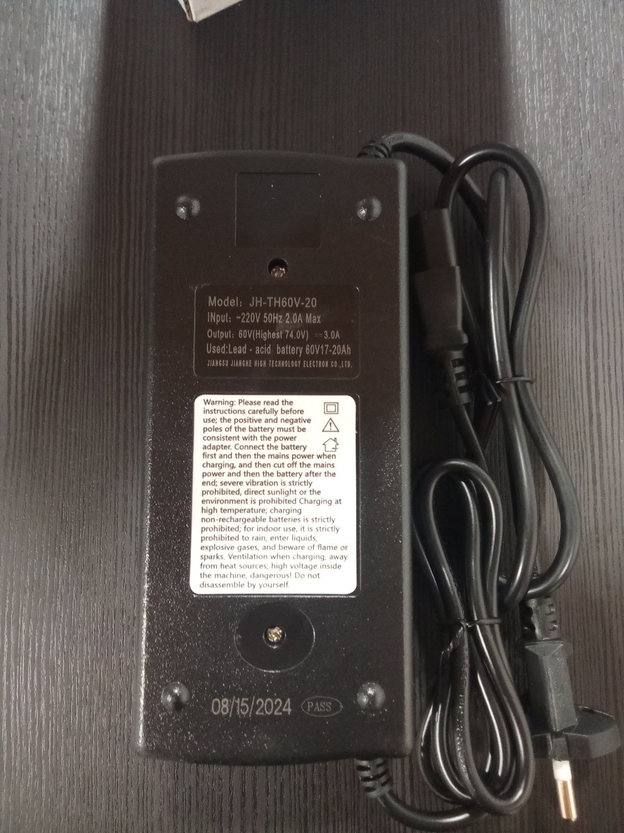 Vendo carregador de mota elétrica  novo nunca usado