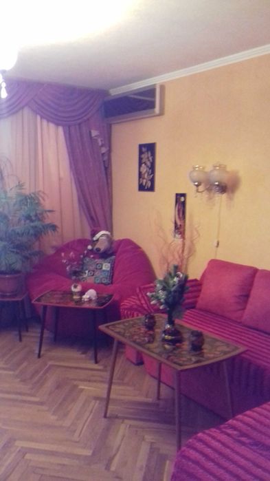 Продаж 3-кімнатної квартири в самому центрі Броварів.